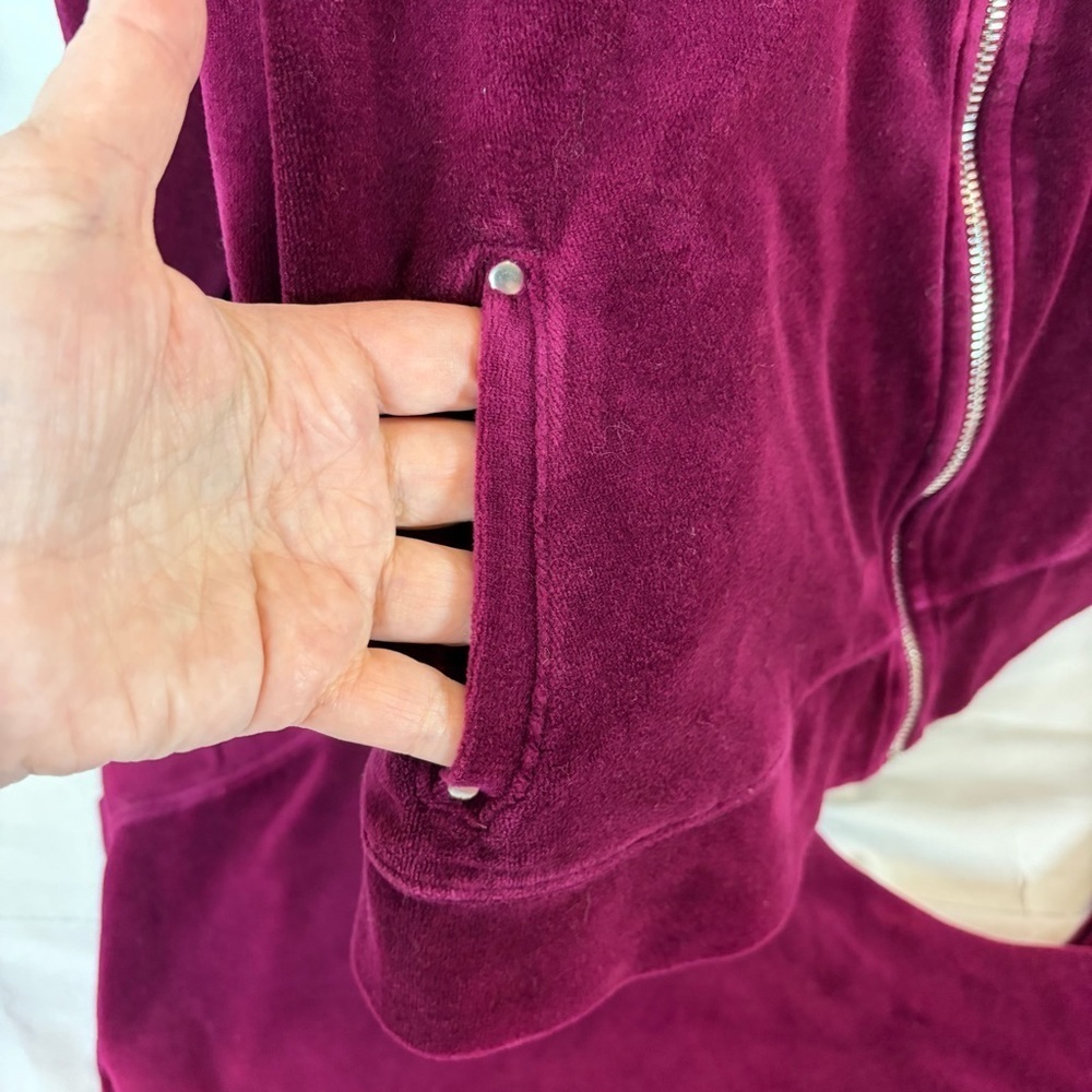 Karen Scott Rich Burgundy Velour Lounge/Track set - Picture 7 of 14